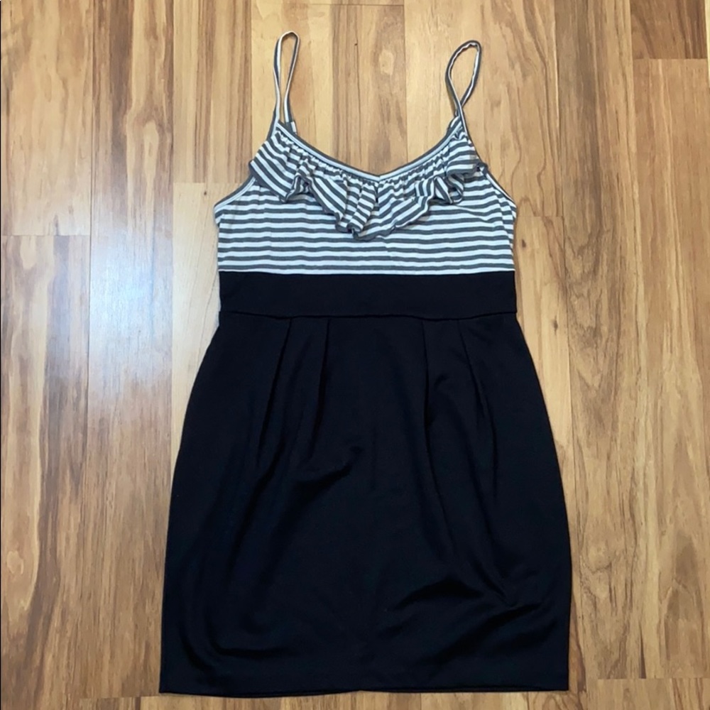 Forever 21 Grey White Horizontal Striped Black